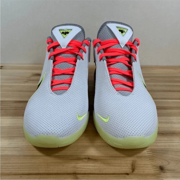 Nike LeBron XXII 22 Crown Jewel White Volt Glow FZ1094-101 Men's Size 14 - Picture 2 of 5